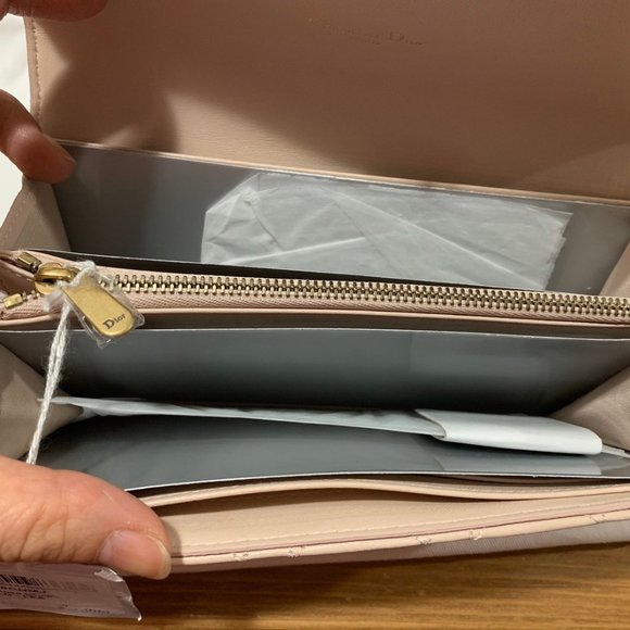 New Authentic DIORADDICT Continental Long Wallet - Picture 2 of 3